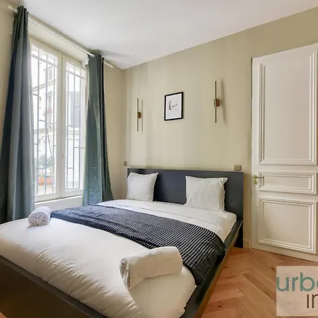 Urban Flat 171 - Sublime 3bdr Flat - Triangle D Or